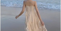 海边穿的裙子拼多多(海边穿的裙子拼多多能买吗)